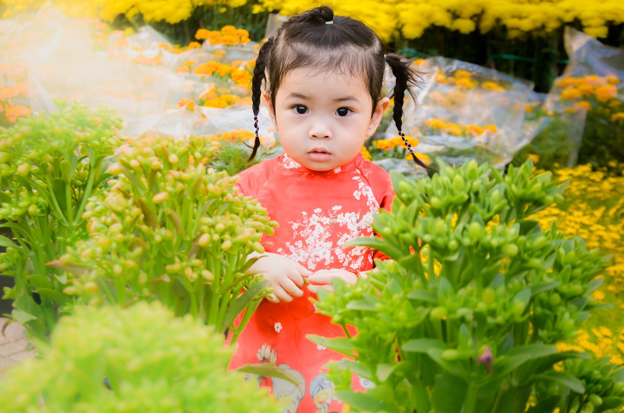 一岁半孕妈供卵生的宝宝左眼老流泪（一岁半孕妈供卵生的宝宝左眼老流泪怎么办）